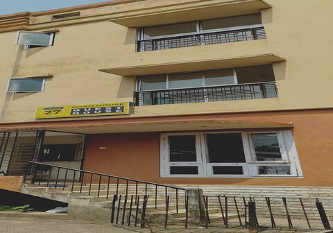 Hotel O Home Road House