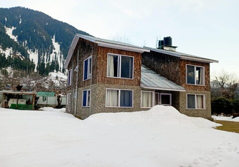 The Bakshi Cottage | Entire Villas