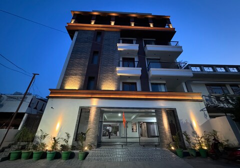 The Midtown Luxury apartments