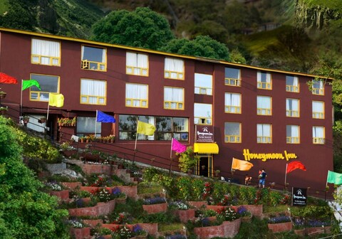 Honeymoon Inn