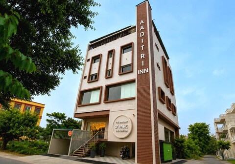 Aaditri Inn