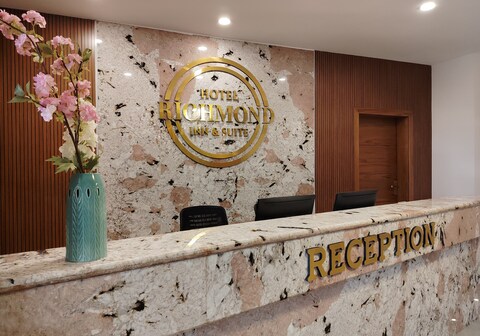 The High Point Inn & Suite