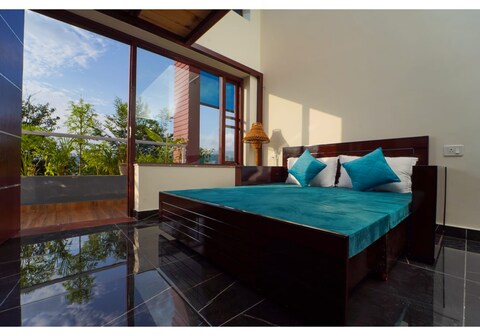 Jaiguru Stays near Mall road