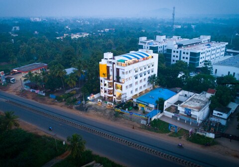Grand Padappai Residency
