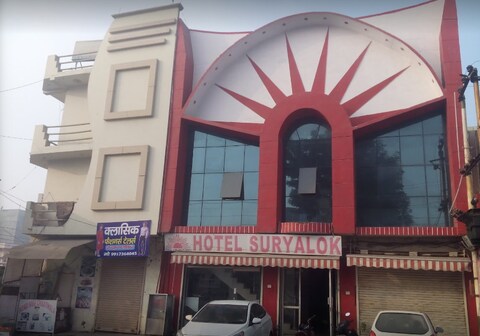 Hotel Surya LoK