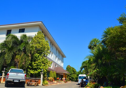 Silver Gold Garden Suvarnabhumi Airport