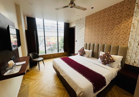 HOTEL BABA'S INN- KIRTI NAGAR
