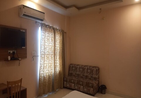 HOTEL PPARADISE lUCKNOW