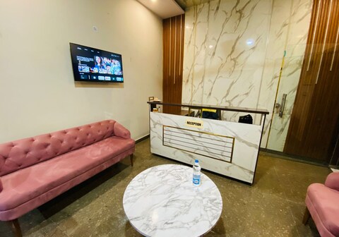 RY Luxuries Hotel | 300m from Golden Temple