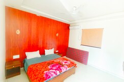 Luxury Private Farmhouse , Gurgaon Luxury Private Farmhouse , Gurgaon