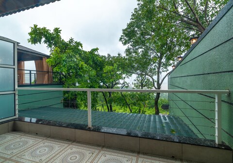 Luxury Suite by Aashiyaaana