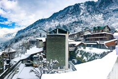 Manuallaya The Resort Spa in the Himalayas, Manali Manuallaya The Resort Spa in the Himalayas, Manali