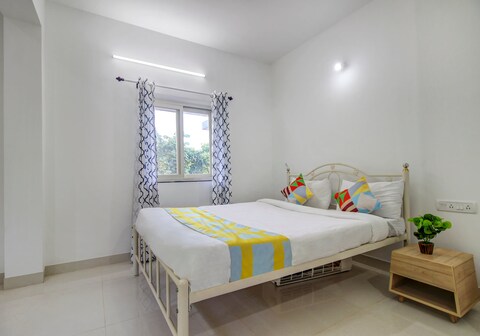 Hotel O Muktesh Chandra
