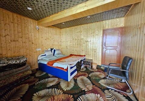 Snow Mountain Hotel and Restaurant