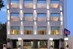 The Ashtan Sarovar Portico, दिल्ली The Ashtan Sarovar Portico, दिल्ली