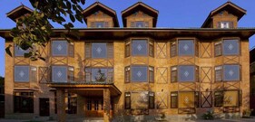Four Seasons Resort, Srinagar Four Seasons Resort, Srinagar