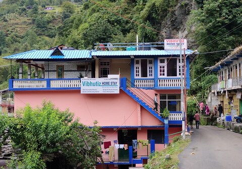 VIBHUTIZ HOME STAY