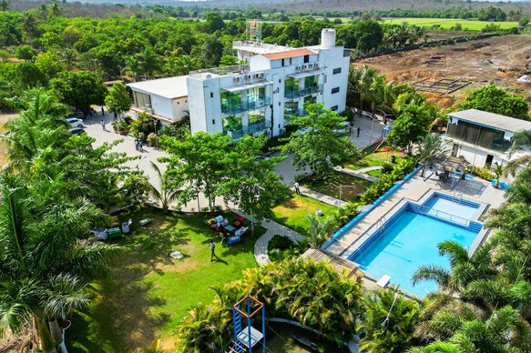 Carina Retreat Resort