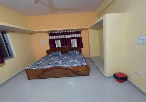 3bhk Serviced Apartment Alpine Green - Ziro