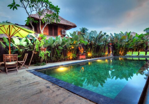 كاماندهاني هوتل أوبود