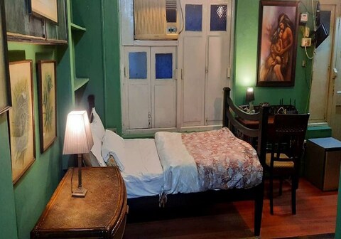 Vintage studio apartment Ballygunj