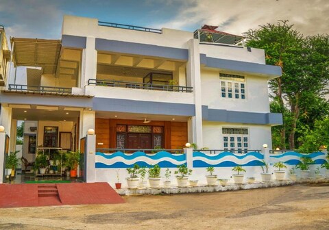 Amour by the Lake | Rooms in a homestay