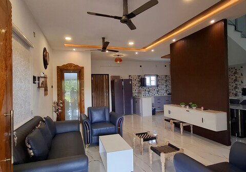 Suhana Aangan 4 BHK Mountain and Farm view Villa