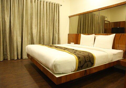 Hotel Madhuri Executive