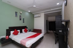 OYO 8173 Hotel Singh Palace, Raipur OYO 8173 Hotel Singh Palace, Raipur