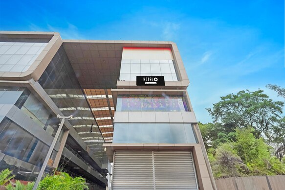 Super Hotel O Ugat Canal Surat Formerly Royal Orbit