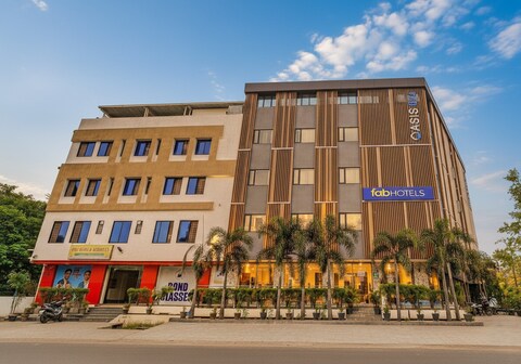 FabHotel Prime Oasis Blue