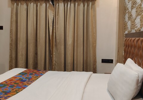 Mhotel Aman Residency Near Ballygunge