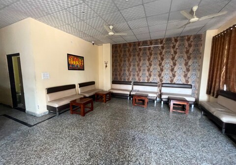 Hotel O by OYO Golden Manor Inn