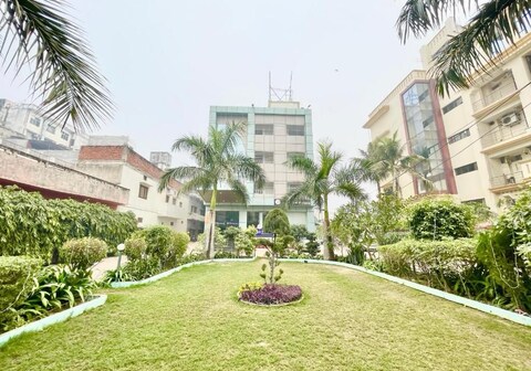 HOTEL VARANASI PALACE