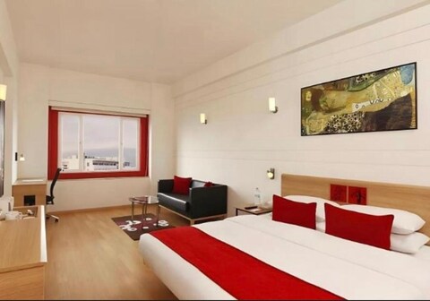 Hotel Red Plaza near Delhi Airport