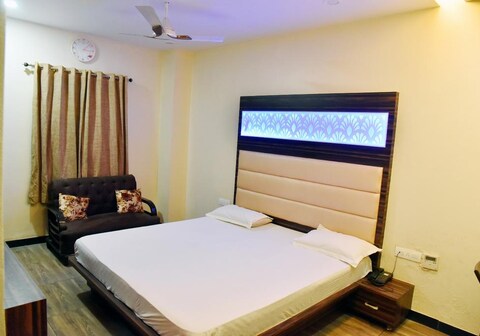 HOTEL MIDTOWN & RESTAURANT