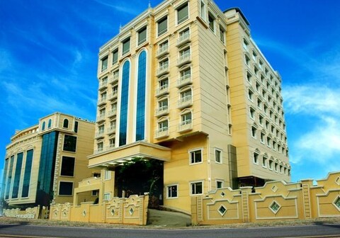 Shenbaga Hotel & Convention Centre