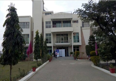 Antariksh Hotels & Resorts, Neem Ka Thana