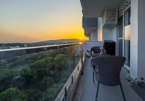 Brighton Blue Luxe Studio Apartment