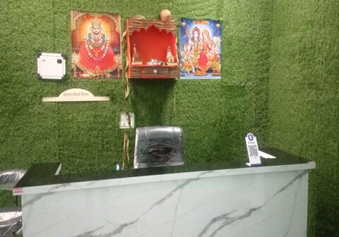 Hotel O Red Rose Hotel & Restaurant