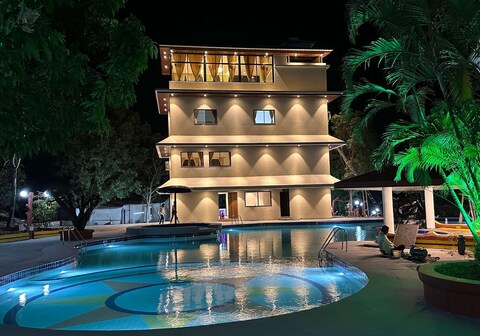 Leisurely Stays Villa Forest caves