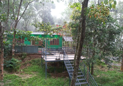 GREENFOREST Farm House