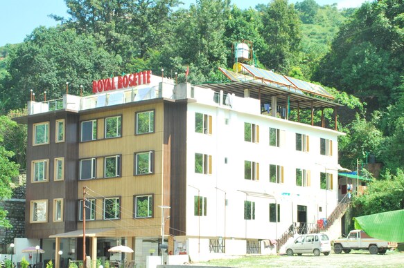 Royal Rosette:scenic lakeside Haven I Bhimtal