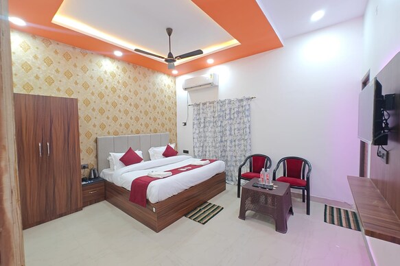 Hotel The R L Palace by Ramansh-Near Ram Mandir Ayodhya