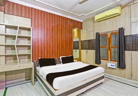 Hotel O S&R Haven