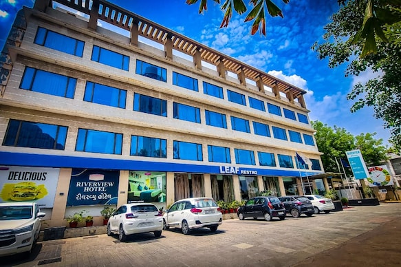 Riverview Hotel