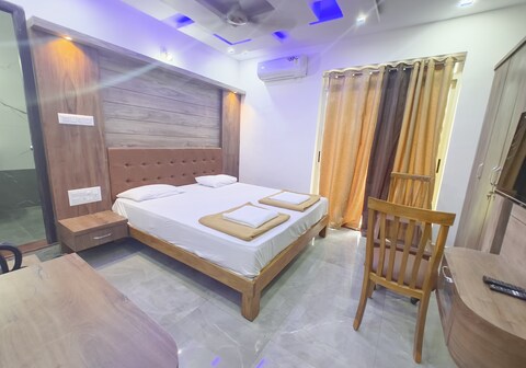 Sudhanna Residency