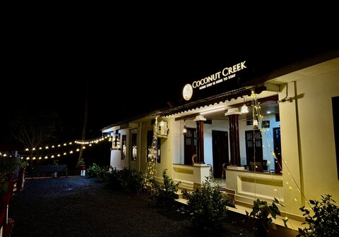 Coconut Creek Farmstay