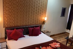 Kulhan Heights Homestay | Rooms & Kitchen, Dehradun Kulhan Heights Homestay | Rooms & Kitchen, Dehradun