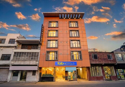 FabHotel Raj Niwas